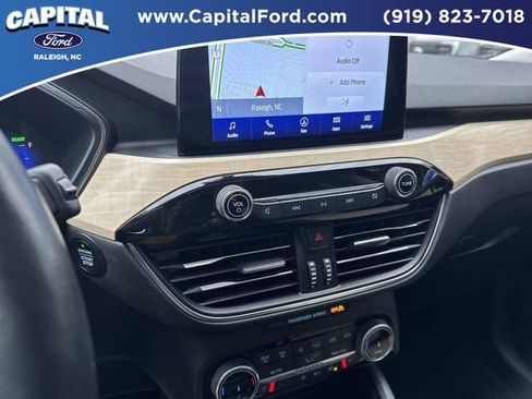 Certified 2022 Ford Escape Titanium w/ Titanium Elite Package image 28