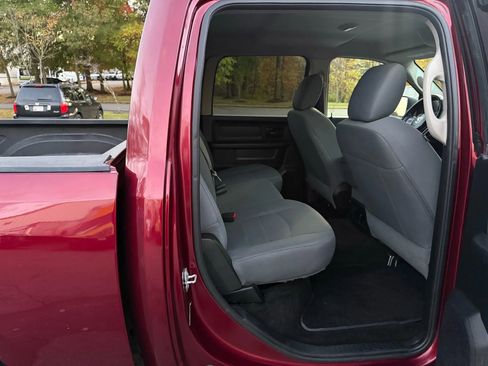 Used 2017 RAM 1500 Express image 21