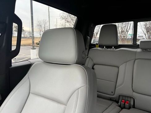 Certified 2024 Chevrolet Silverado 1500 LTZ image 19