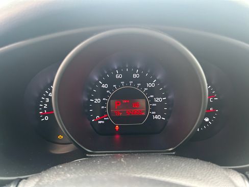 Used 2016 Kia Soul + w/ Soulful Package FWD image 10
