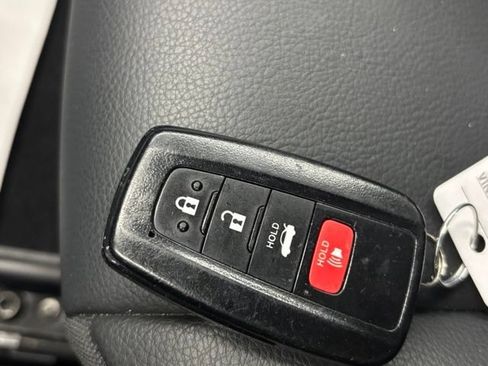 Used 2022 Toyota Camry SE FWD image 35