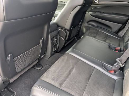 Used 2020 Jeep Grand Cherokee Altitude AWD/4WD image 23