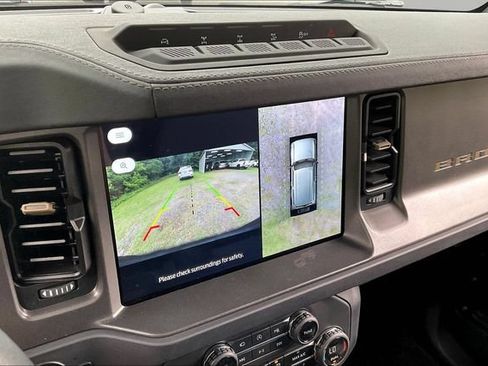 Used 2025 Ford Bronco Badlands AWD/4WD image 11
