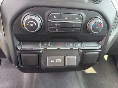 Used 2020 Chevrolet Silverado 1500 LT w/ Trailering Package image 16