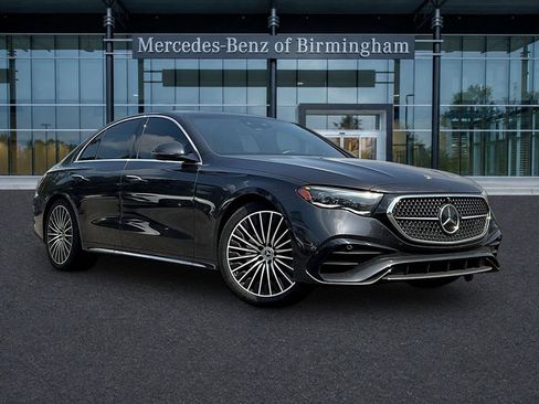 Used 2024 Mercedes-Benz E 350 4MATIC Sedan image 1