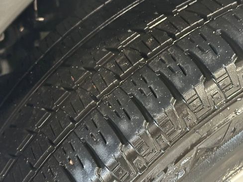 Used 2025 RAM 1500 Limited AWD/4WD image 11