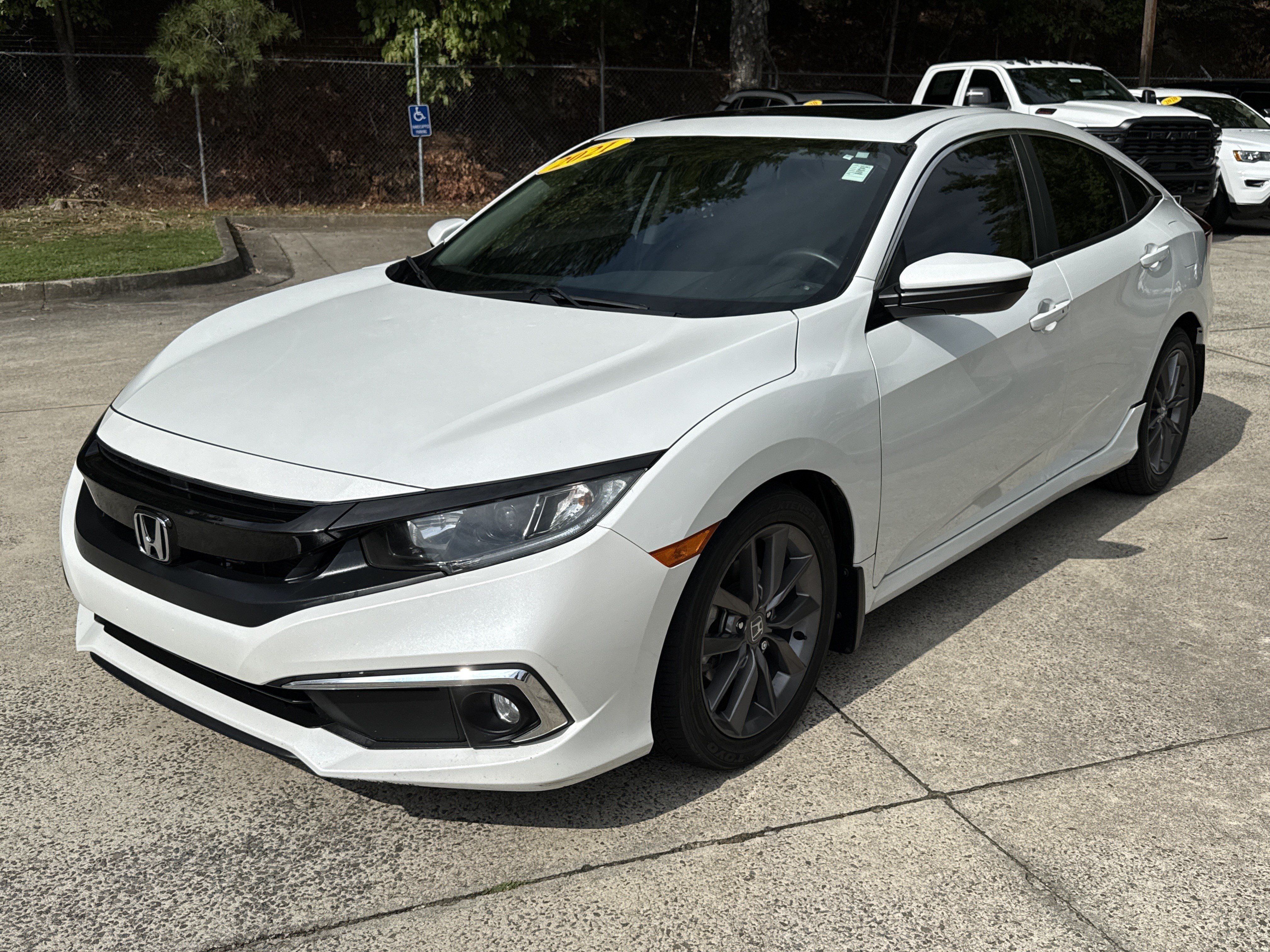 Used 2021 Honda Civic EX-L image 3