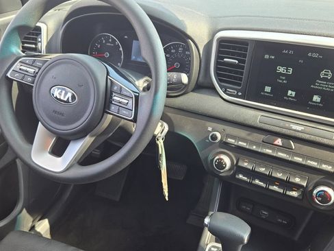 Used 2022 Kia Sportage LX FWD image 6