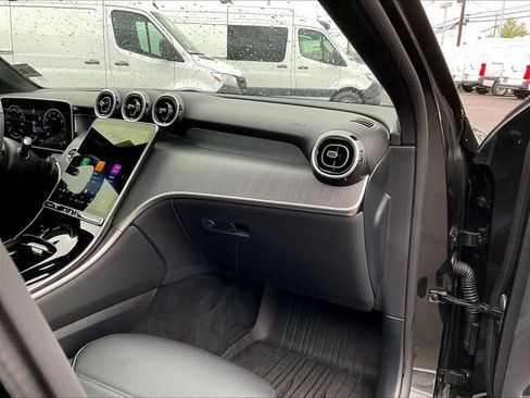 Used 2026 Mercedes-Benz GLC 300 4MATIC image 28