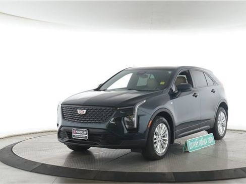 Used 2024 Cadillac XT4 Luxury w/ Trailering Package AWD/4WD image 10