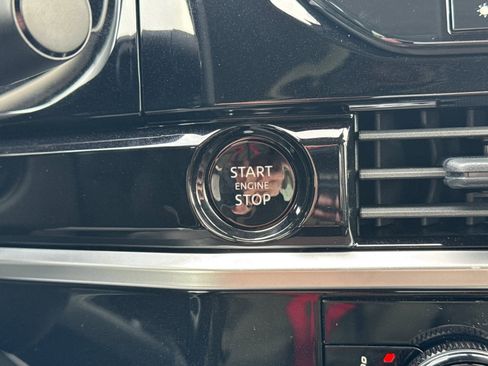 New 2025 Nissan Pathfinder SL image 27