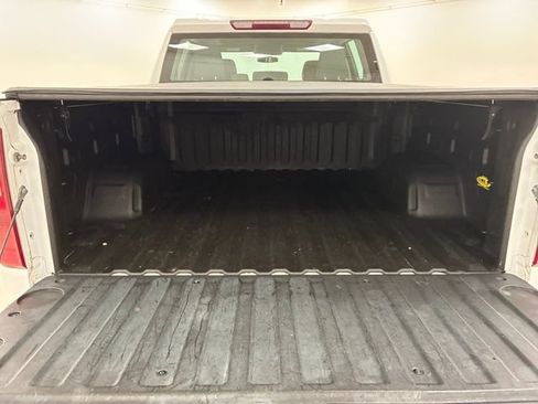 Used 2019 Chevrolet Silverado 1500 W/T w/ WT Appearance Package AWD/4WD image 17