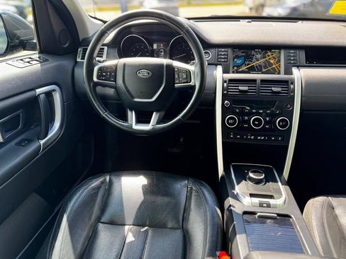 Used 2017 Land Rover Discovery Sport HSE AWD/4WD image 19
