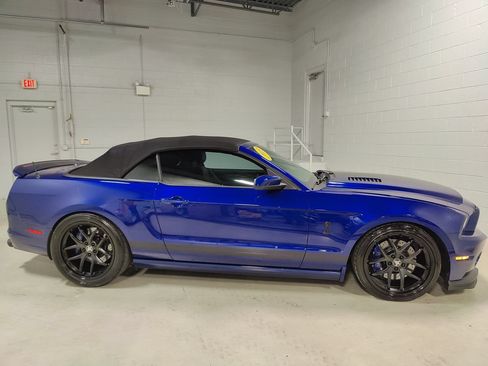 Used 2013 Ford Mustang Shelby GT500 RWD image 15