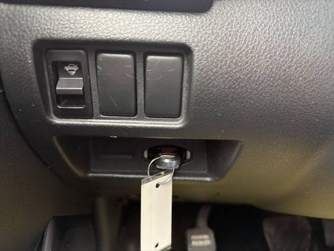 Used 2009 Nissan Altima 2.5 S FWD image 11