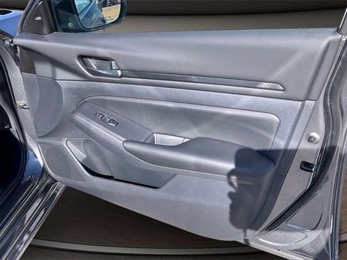 Certified 2025 Nissan Altima 2.5 S image 21