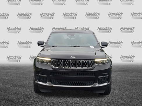 Used 2022 Jeep Grand Cherokee L Summit w/ Luxury Tech Group V AWD/4WD image 3