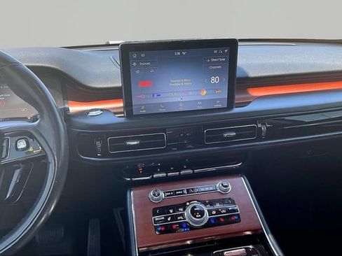 Used 2020 Lincoln Aviator Reserve w/ Equipment Group 201A AWD/4WD image 6