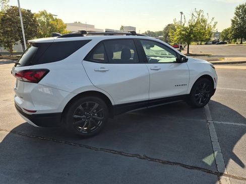 Used 2023 Chevrolet Equinox RS w/ RS Leather Package FWD image 4