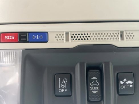 Used 2023 Subaru Forester Premium image 17