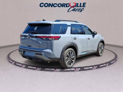 Certified 2026 Nissan Pathfinder Platinum w/ Cargo Package AWD/4WD image 7