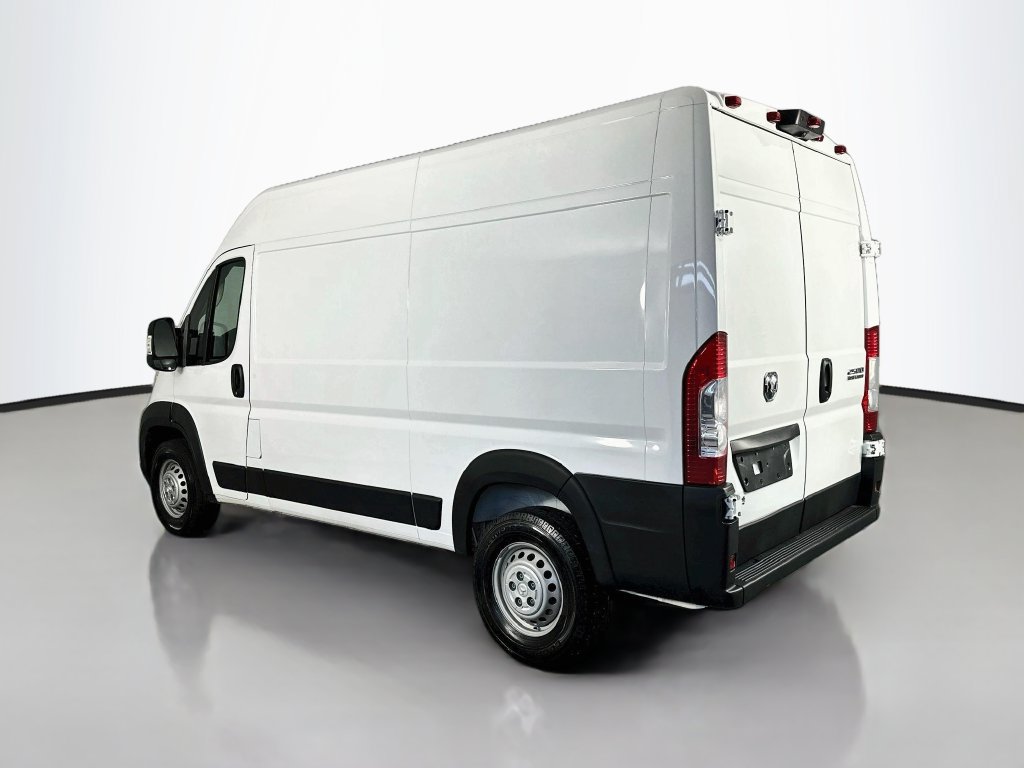 Used 2024 RAM ProMaster 2500 w/ Convenience Group FWD image 5