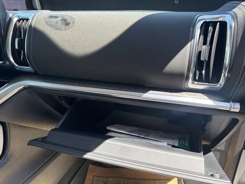 Certified 2025 Ford Expedition Platinum w/ Platinum Ultimate Package AWD/4WD image 39