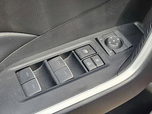 Certified 2025 Toyota RAV4 XLE FWD image 17