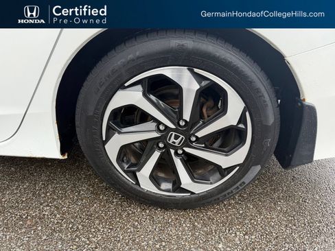 Used 2017 Honda Accord EX-L image 9