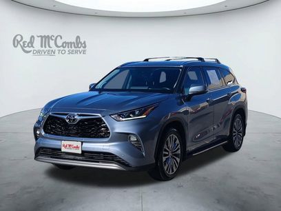 Used 2022 Toyota Highlander Platinum