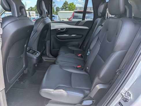 Used 2018 Volvo XC90 T5 Momentum w/ Convenience Package FWD image 13