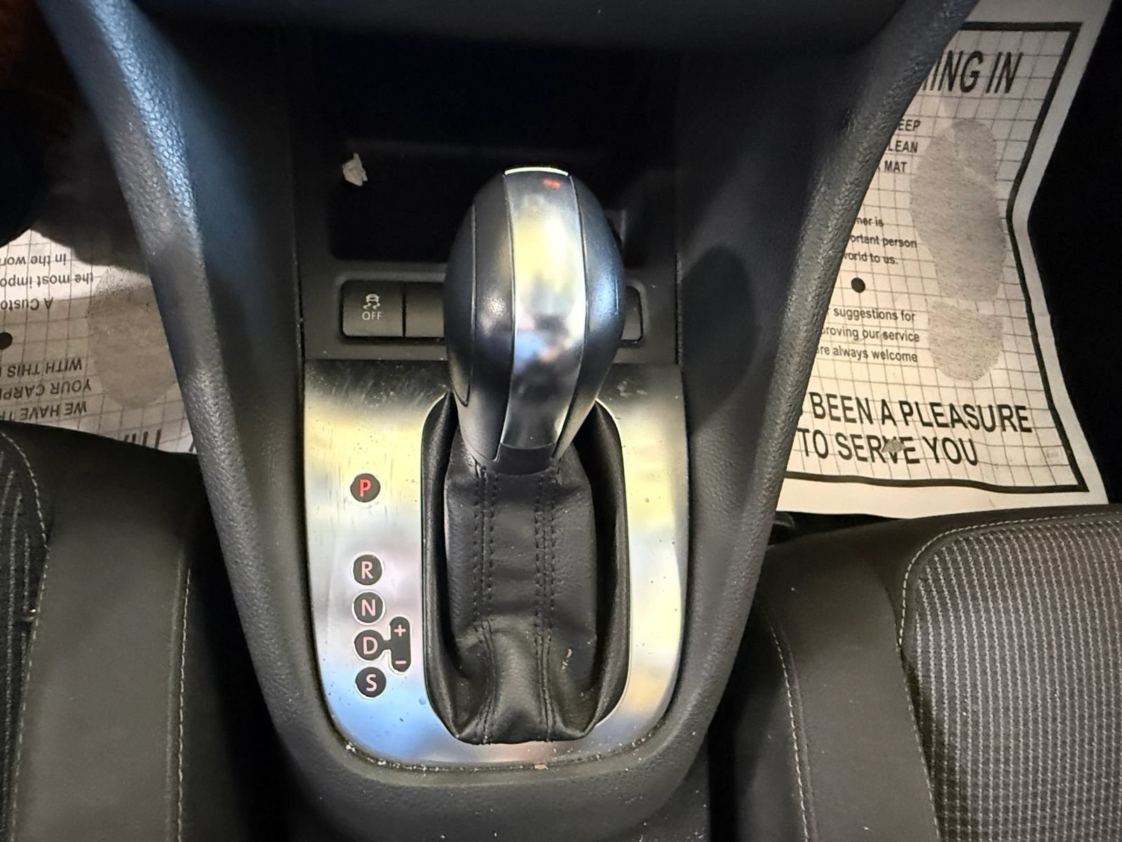 Used 2012 Volkswagen Golf 4-Door FWD image 16