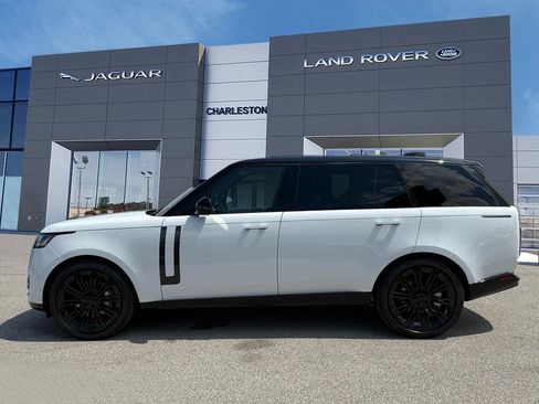 New 2026 Land Rover Range Rover Long Wheelbase SE AWD/4WD image 2