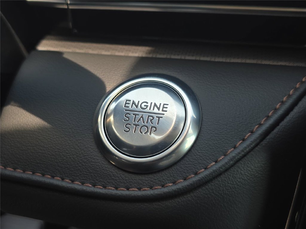 New 2026 Lincoln Nautilus Premier AWD/4WD image 22