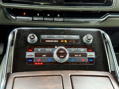 Used 2022 Lincoln Navigator Black Label image 27