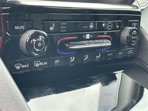 Used 2023 Jeep Grand Cherokee 4WD 4xe image 19