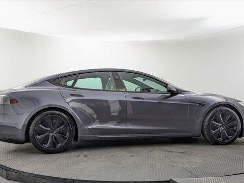 Used 2022 Tesla Model S AWD/4WD image 8