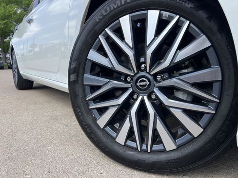 Certified 2025 Nissan Altima 2.5 SV image 7