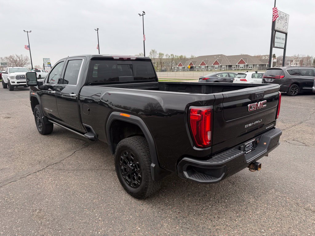 Used 2022 GMC Sierra 2500 Denali w/ Denali Black Diamond Edition AWD/4WD image 7