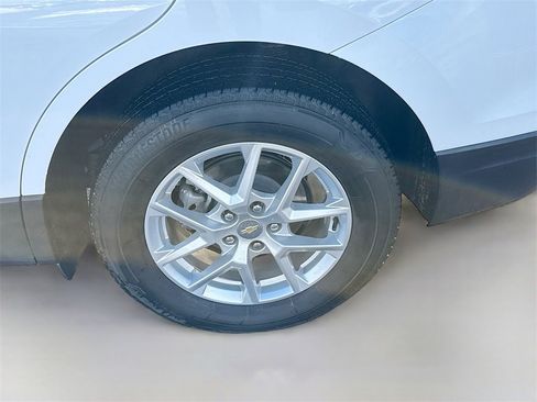 Used 2023 Chevrolet Equinox LT image 23