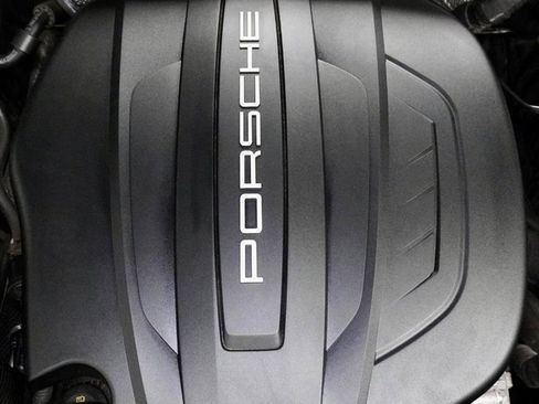 Used 2018 Porsche Macan image 50