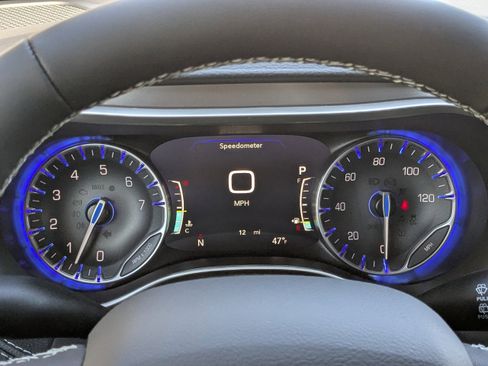 New 2026 Chrysler Pacifica Select FWD image 26