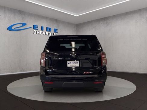 Used 2024 Chevrolet Suburban RST w/ Luxury Package AWD/4WD image 14