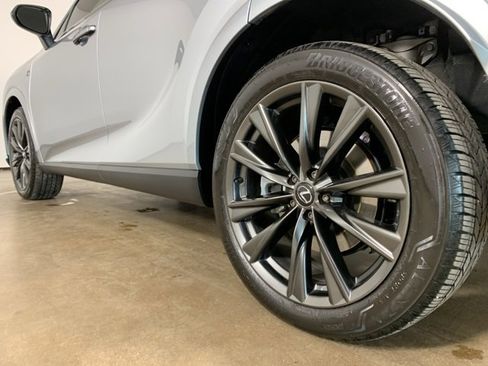 Used 2025 Lexus RX 350h image 16