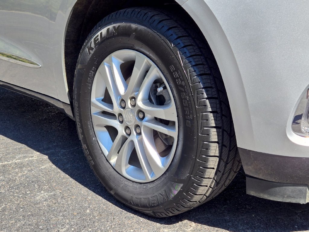 Used 2021 Buick Enclave Essence FWD image 22