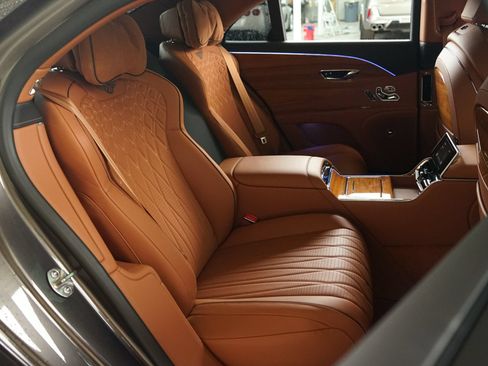 Used 2021 Bentley Flying Spur W12 w/ First Edition Specification AWD/4WD image 16