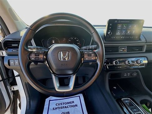 Used 2024 Honda Pilot EX-L image 10