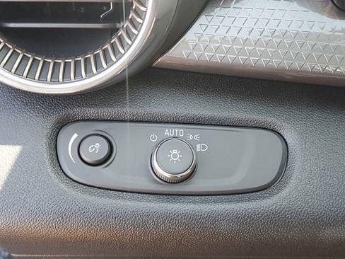 Certified 2025 Chevrolet Trax ACTIV w/ Driver Confidence Package FWD image 19
