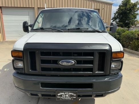Used 2011 Ford E-250 and Econoline 250 Extended w/ PWR Group image 2