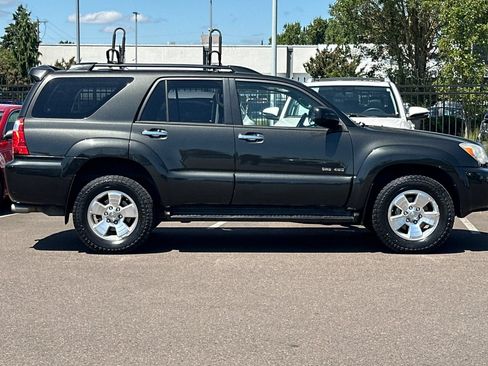 Used 2006 Toyota 4Runner SR5 AWD/4WD image 3